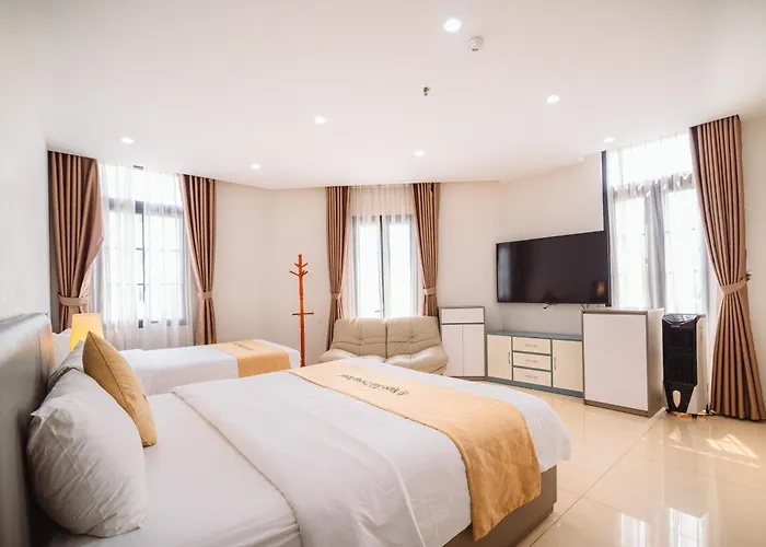 Ngoc Anh Duong Khách sạn Hạ Long